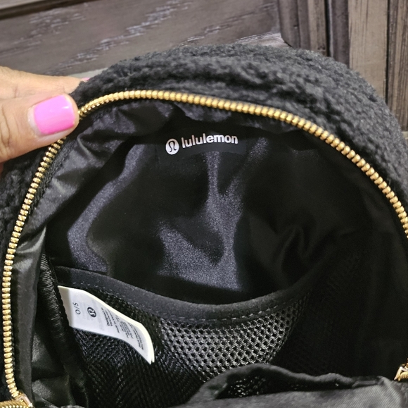Lululemon Crossbody Bag - Picture 3 of 8